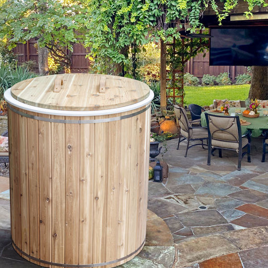 Dundalk Baltic Plunge Tub w/Cover